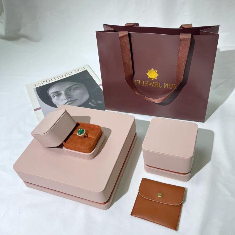 FORTE Elegant Jewellery Box Wholesale Pink Jewelry Packaging Luxury Bracelet Custom Jewelry Boxes Pu Pendant Leather Jewelry Box