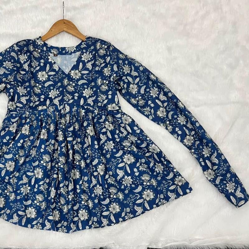 Light Weight Trendy Floral Printed Cotton Short Kurti With Long Sleeves Perfect For Office and Collage Girls