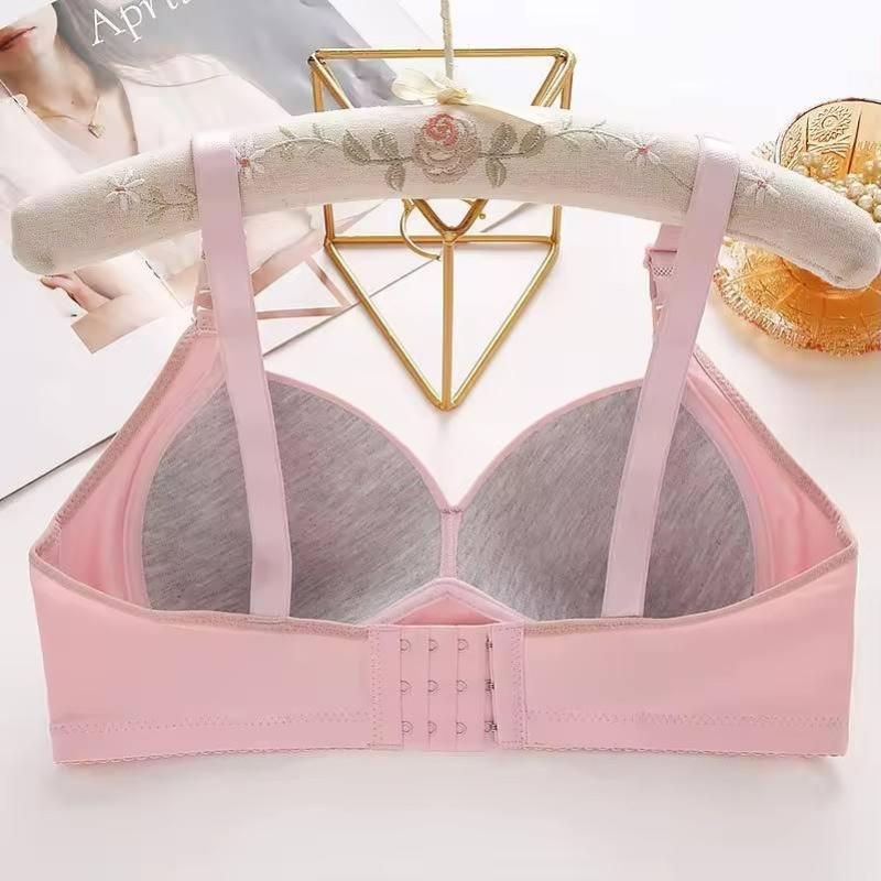 High Quality Comfortable Breathable Bra for Women Large Size Quick Dry Seamless Lace Decoration Adjustable Straps Underwire Cup