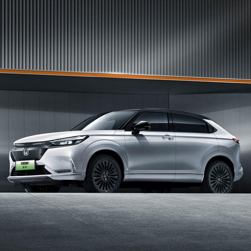 SUV Sunroof Leather Seats Fast Charge Large Space Spacious Interior Single Motor Drive SUV EV Cars for Adults